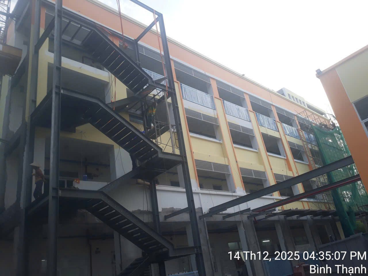 Trường THCS Cù Chính Lan