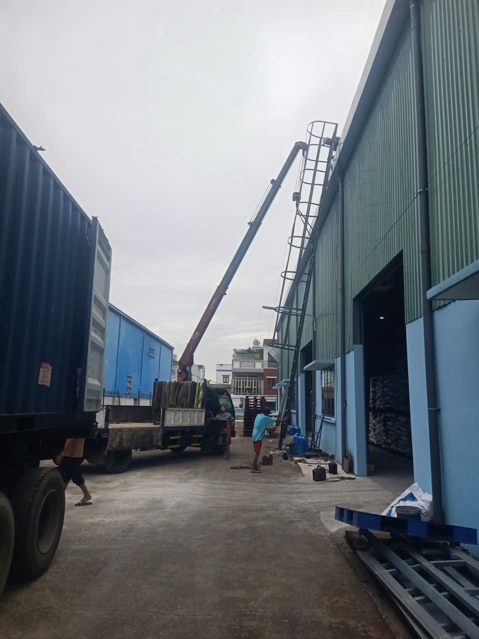 Sửa chữa nhà xưởng tại lô A4